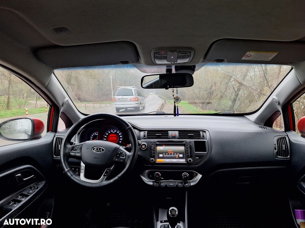 Kia Rio - 7