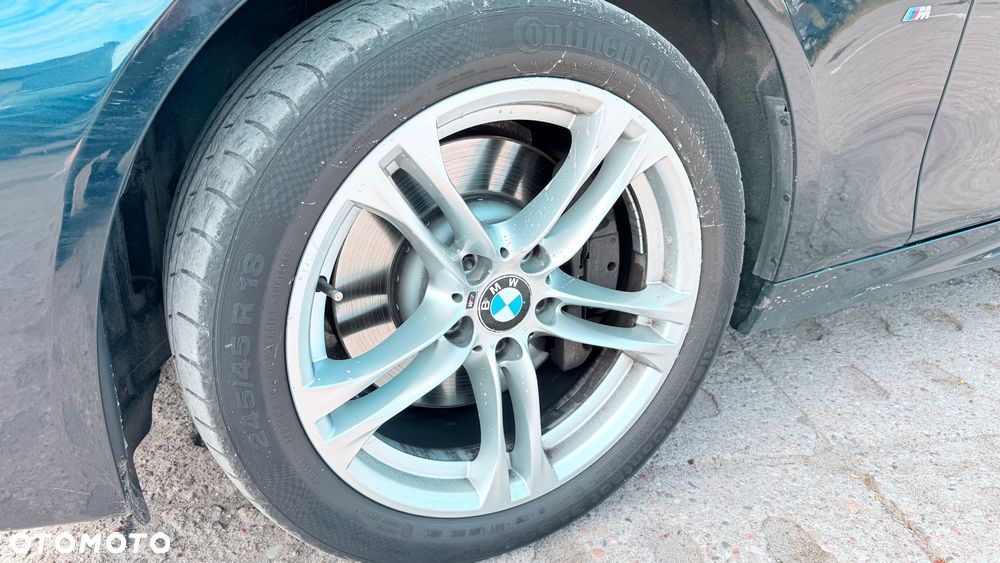 BMW Seria 5 528i xDrive Sport-Aut Luxury Line - 17