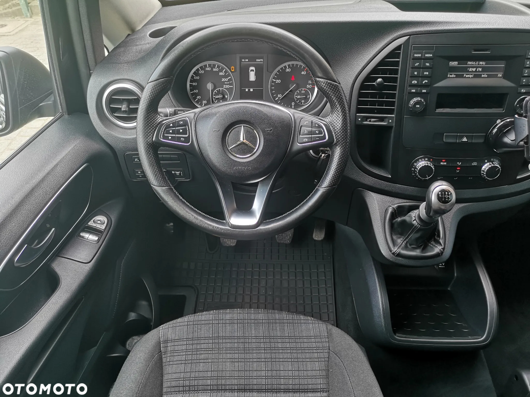 Mercedes-Benz Vito 111 CDI Tourer Pro 447.701 - 11