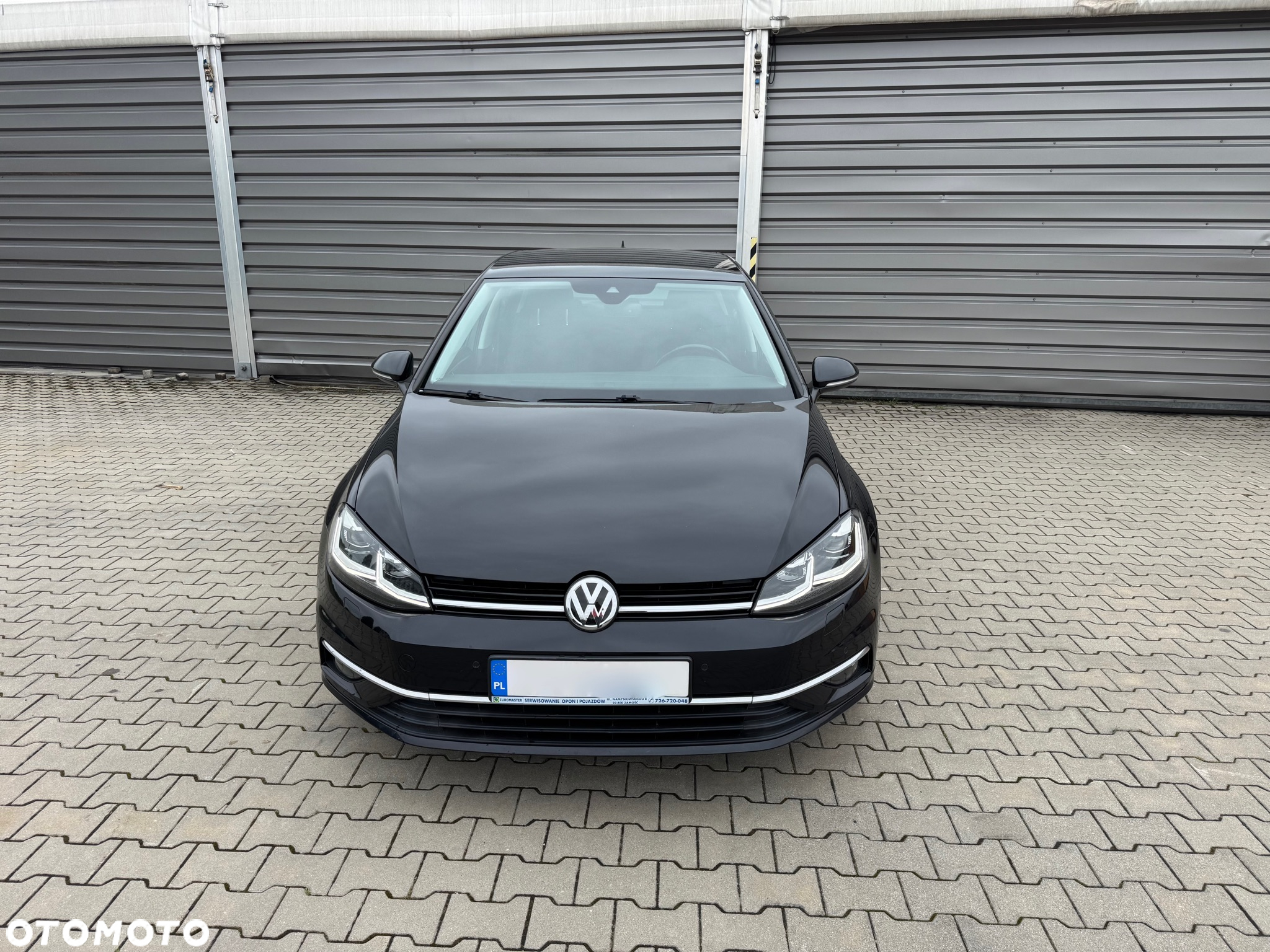 Volkswagen Golf - 2