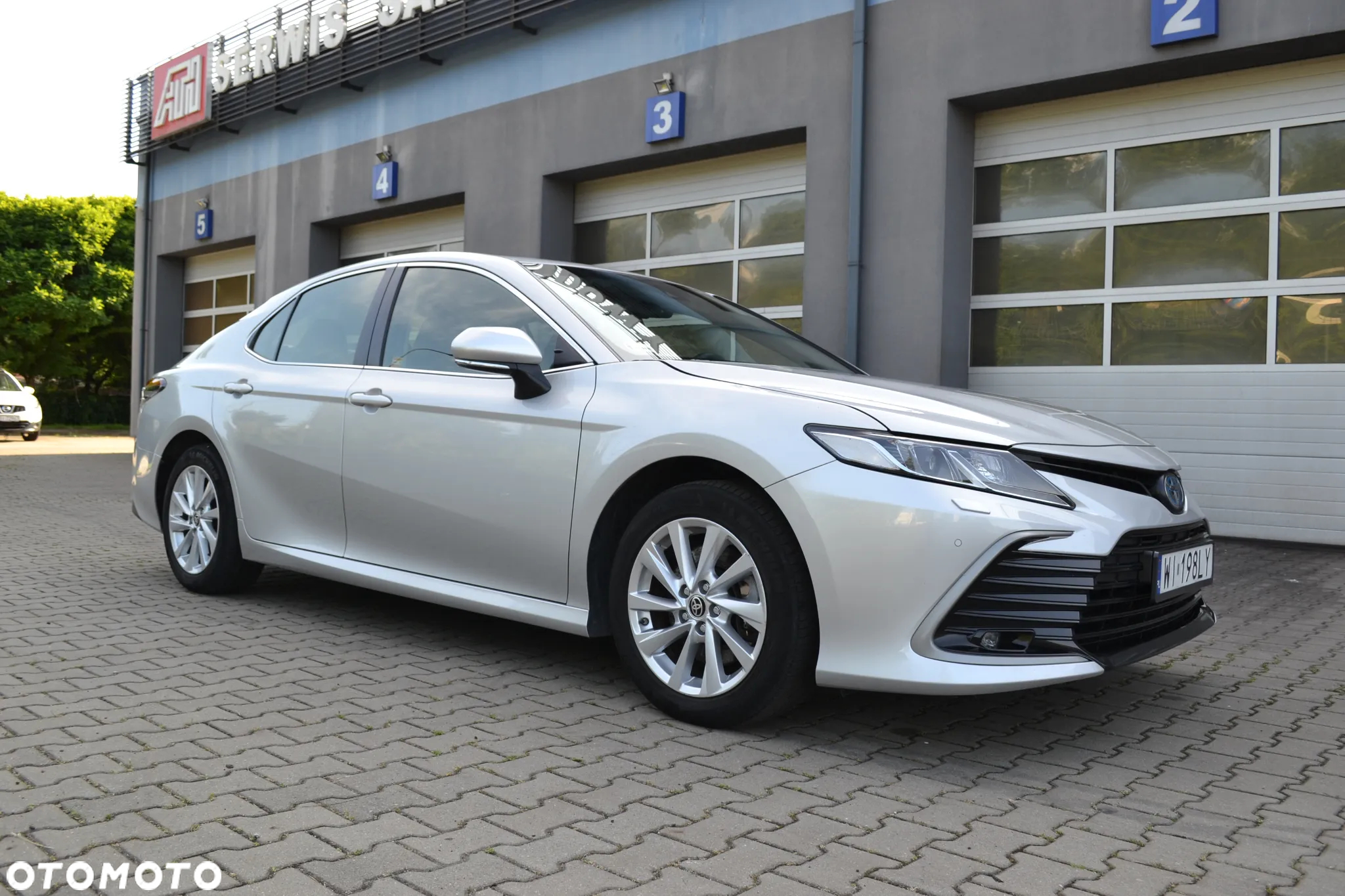 Toyota Camry - 8