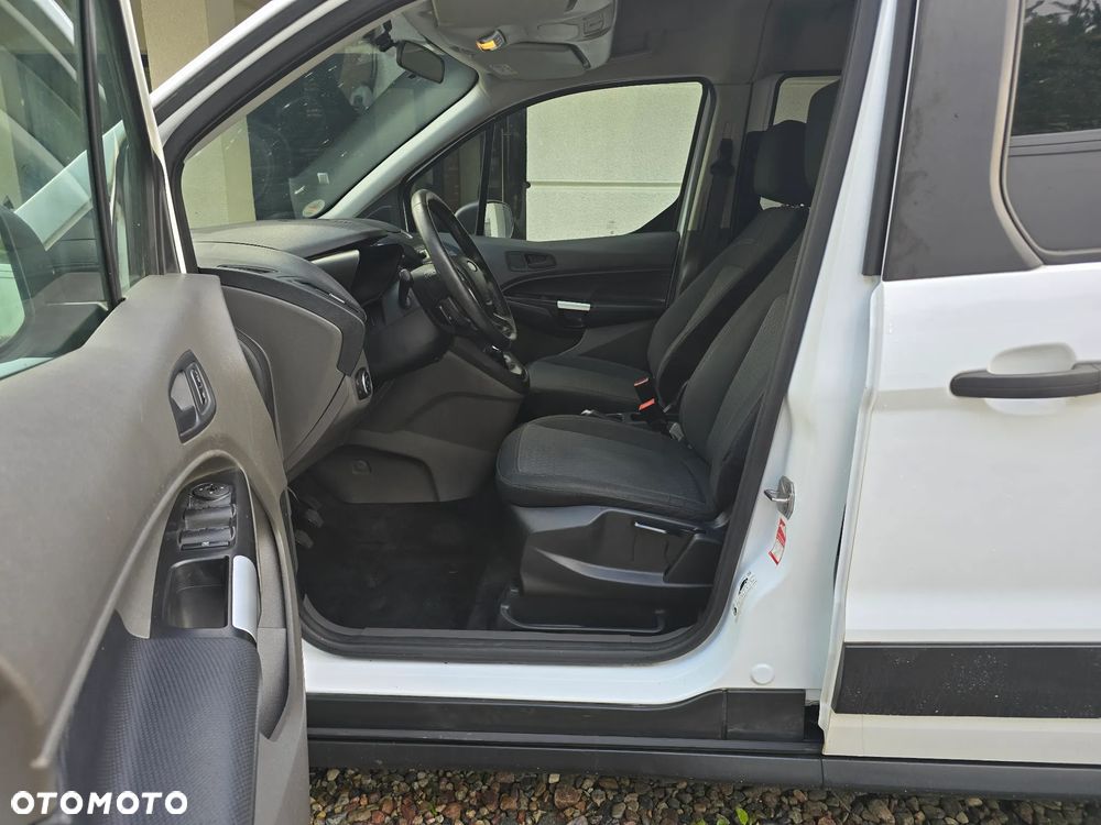 Ford Transit Connect - 17