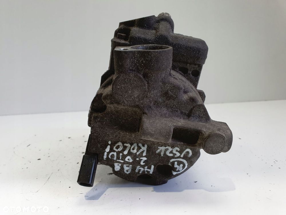 SPRĘŻARKA KLIMATYZACJI Audi A4 B8 2.0 TDI _ pompa 4F0260805AP - 5