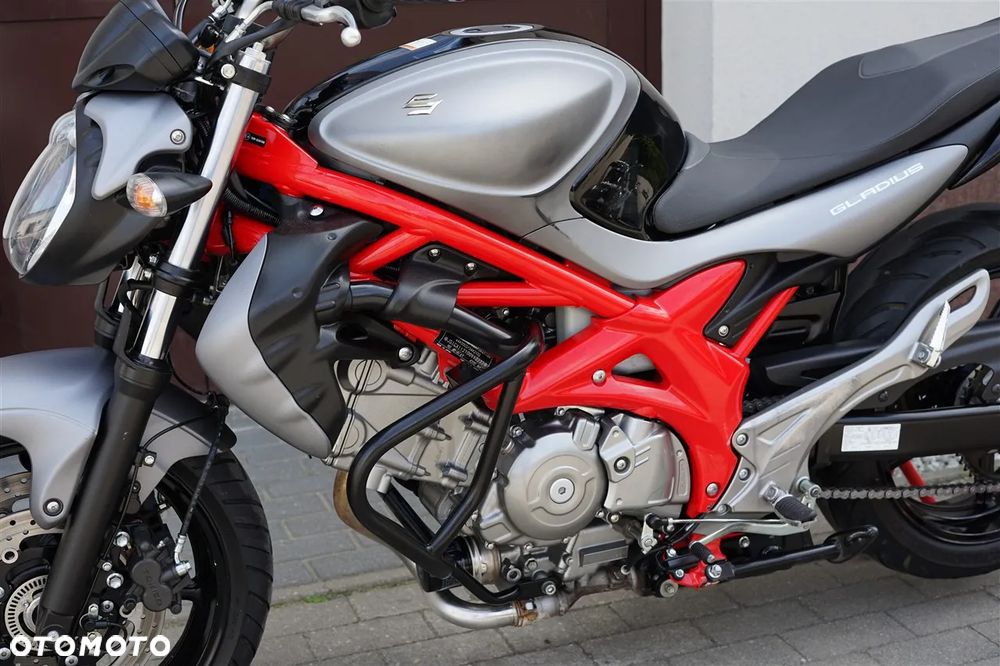 Suzuki Gladius - 29