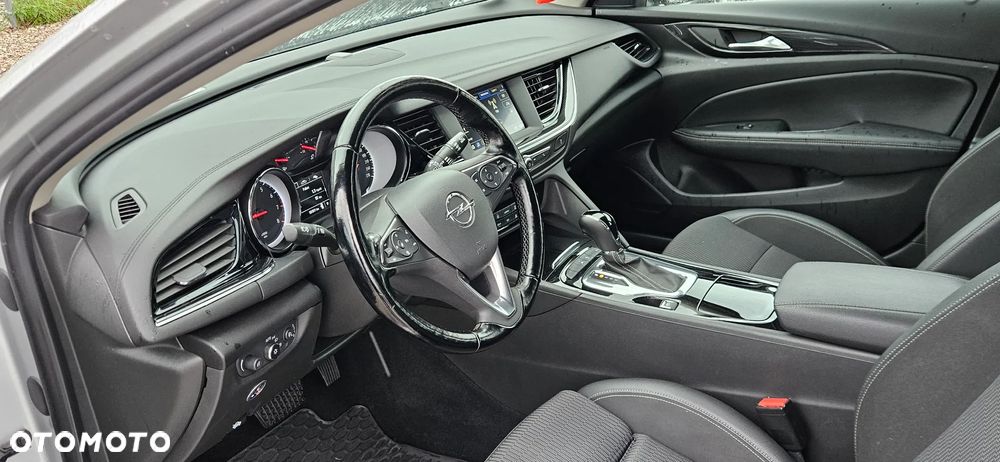 Opel Insignia - 16