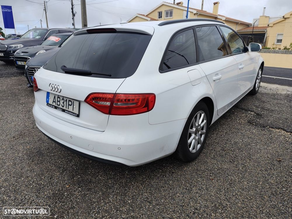 Audi A4 Avant 2.0 TDI Business Line Sport - 9