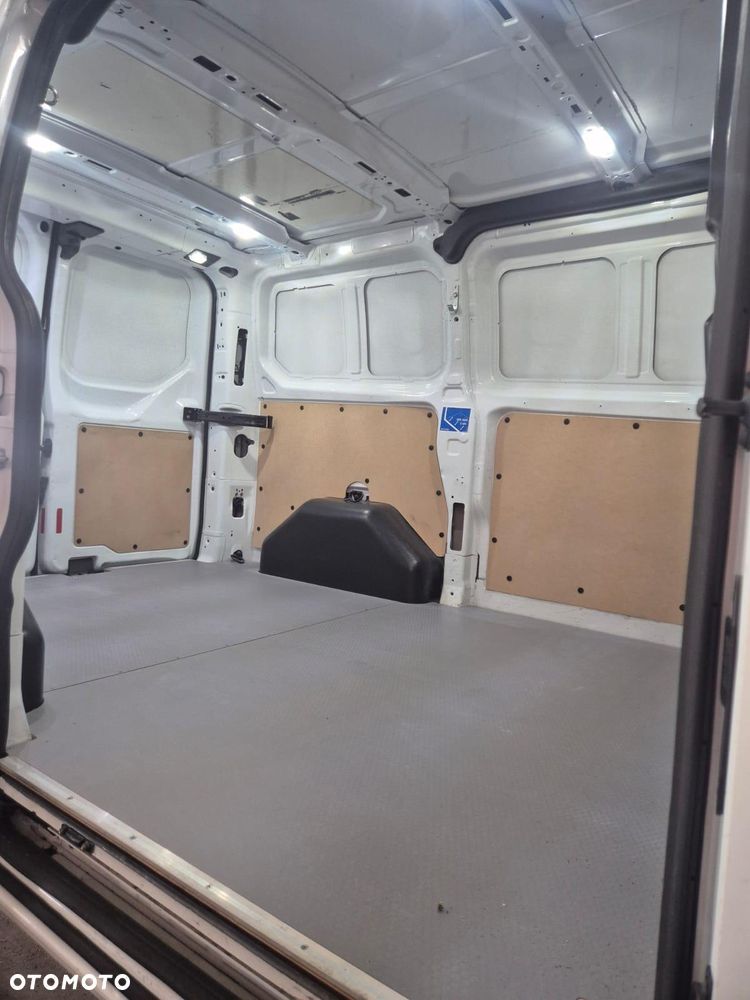 Ford Transit Custom - 21