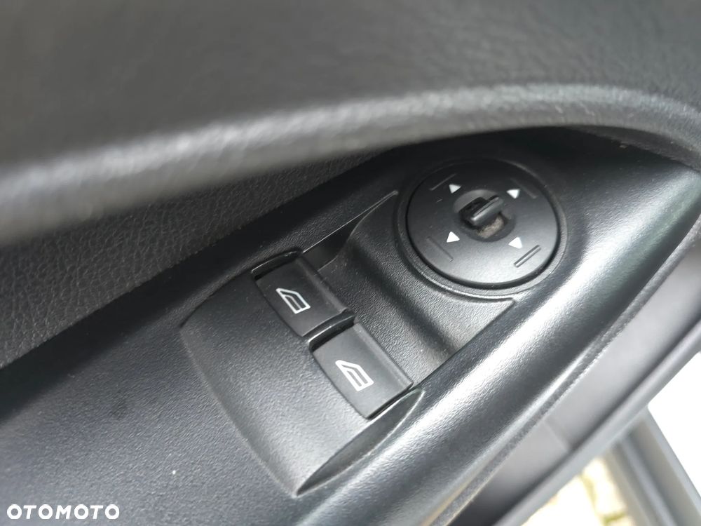 Ford TRANSIT CONNECT 1.5TDCi - 19