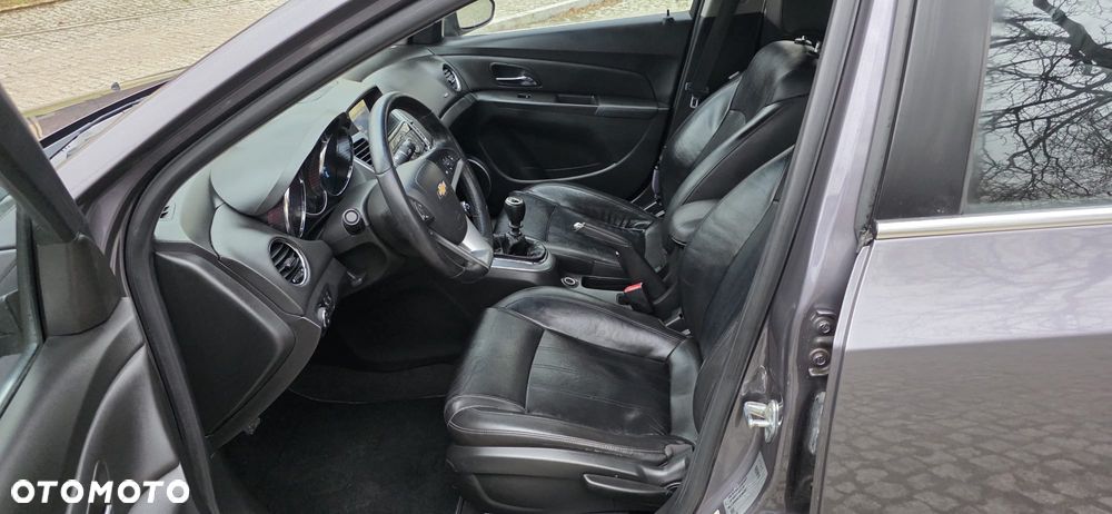 Chevrolet Cruze 1.8 LT+ - 10