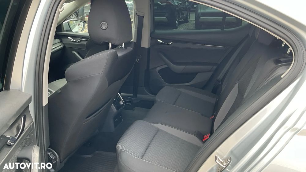 Skoda Octavia 1.5 TSI Ambition - 13