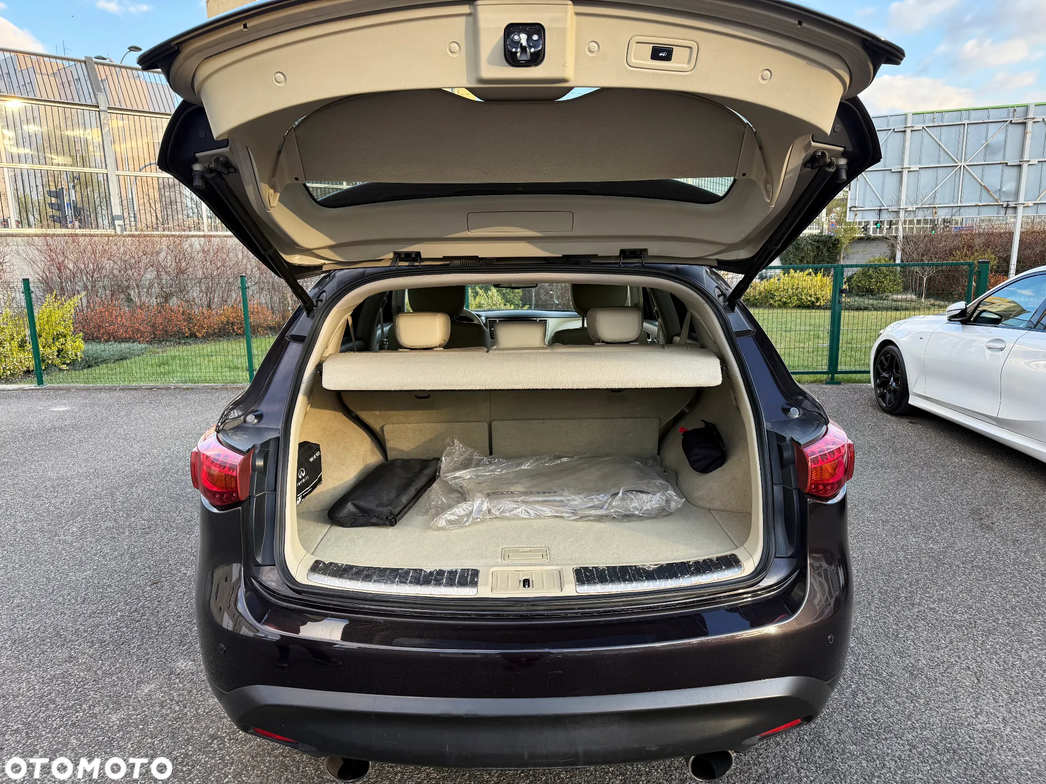 Infiniti Q70 3.7 S Premium - 12
