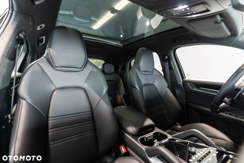 Porsche Cayenne Turbo E-Hybrid PHEV - 16