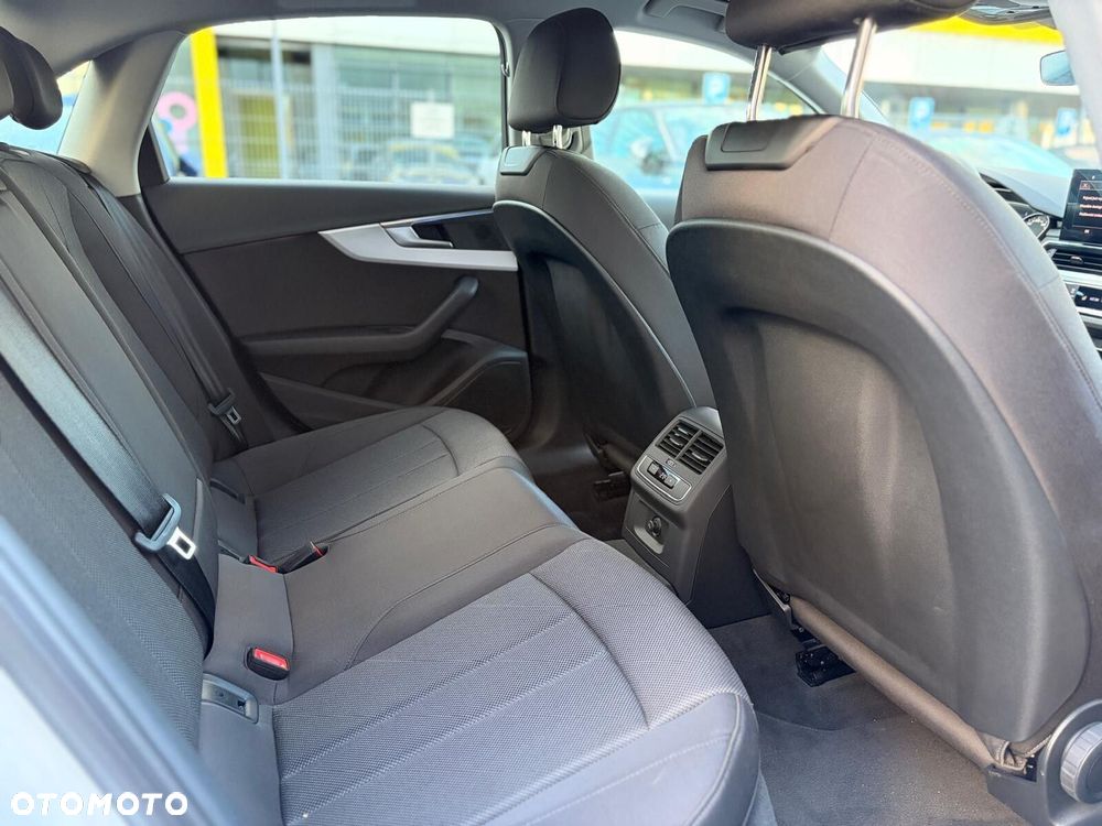 Audi A4 Limousine - 20