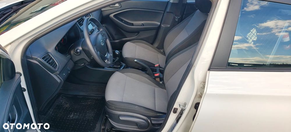 Hyundai i20 1.2 Comfort - 6