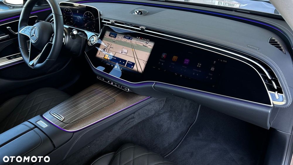 Mercedes-Benz Klasa E 220 d mHEV 4-Matic Exclusive 9G-Tronic - 24