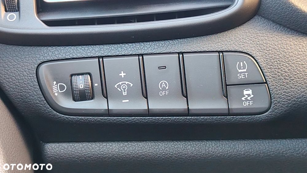 Hyundai i30 1.5 T-GDI 48V Comfort DCT - 18