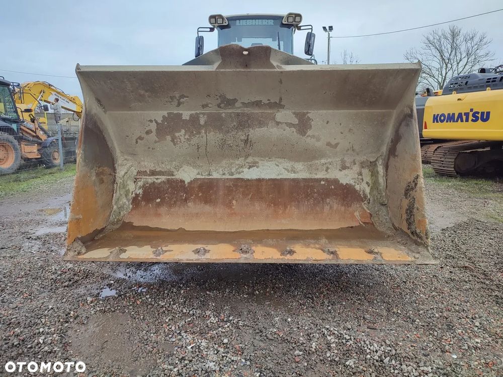 Liebherr L 566 2PLUS2 - 11