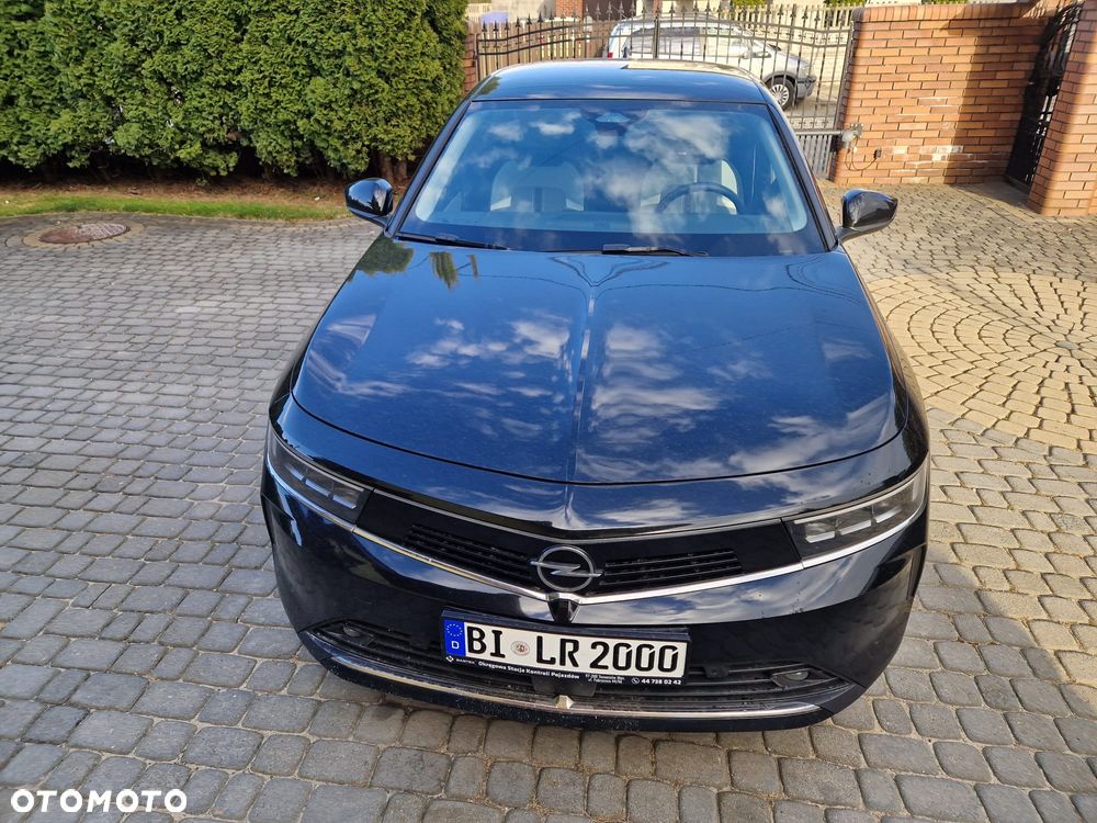 Opel Astra 1.2 Turbo Business Edition - 2