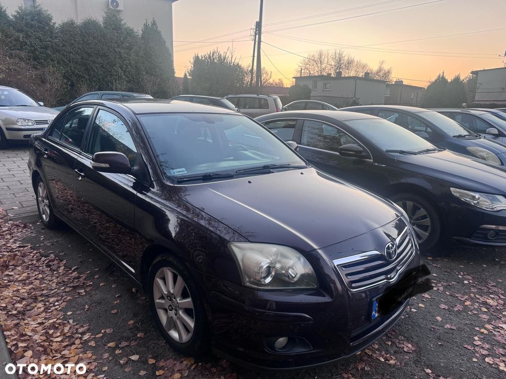 Toyota Avensis - 1