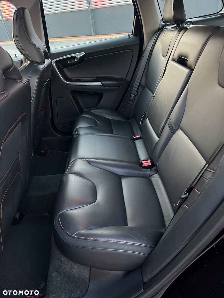 Volvo XC 60 D4 AWD Ocean Race - 18