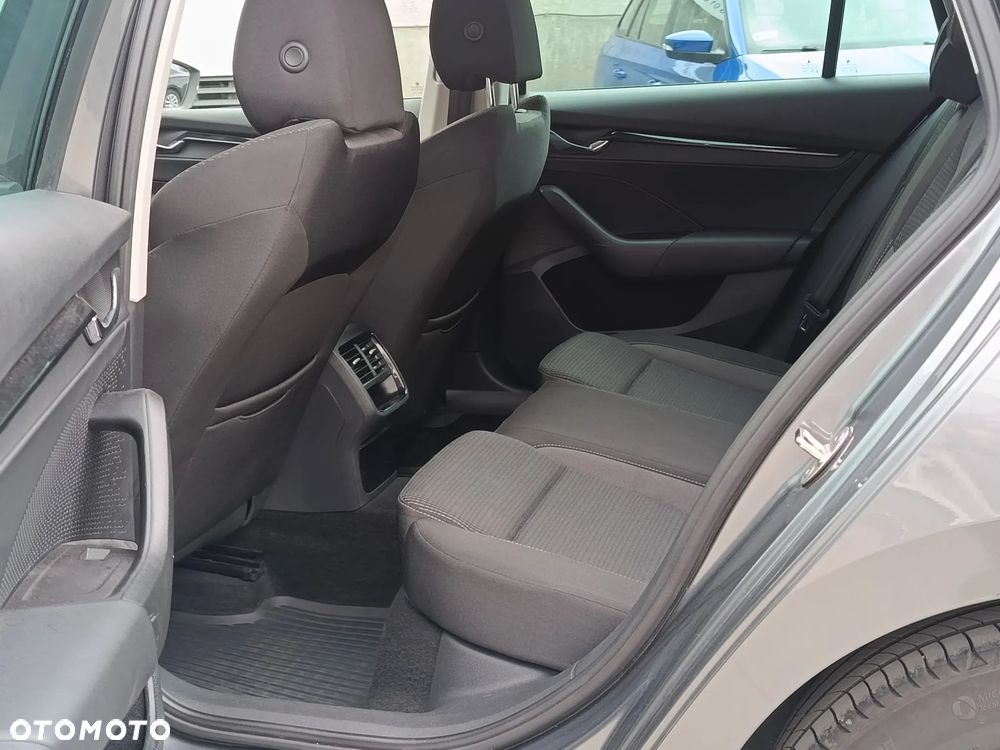 Skoda Octavia 1.5 TSI ACT Ambition - 12