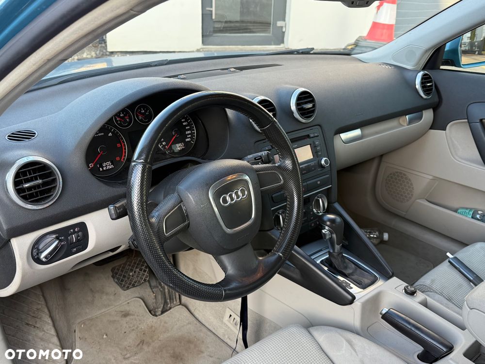 Audi A3 Sportback 2.0 TDI Ambition S tronic - 28
