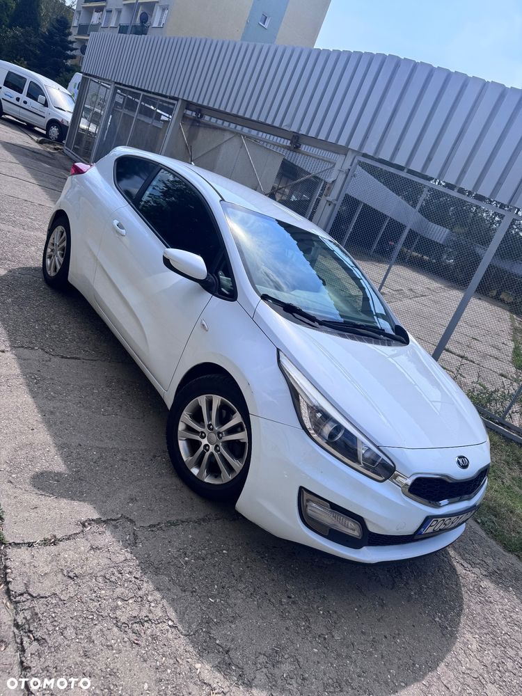 Kia Ceed 2014 photo 2