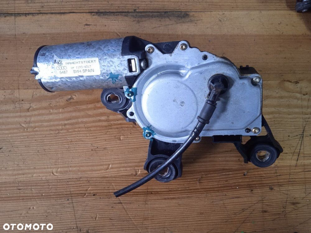 Silniczek Wycieraczki Tylnej 437700 - 1