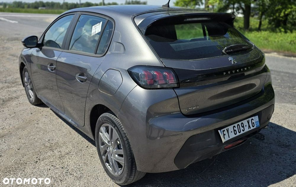 Peugeot 208 - 4