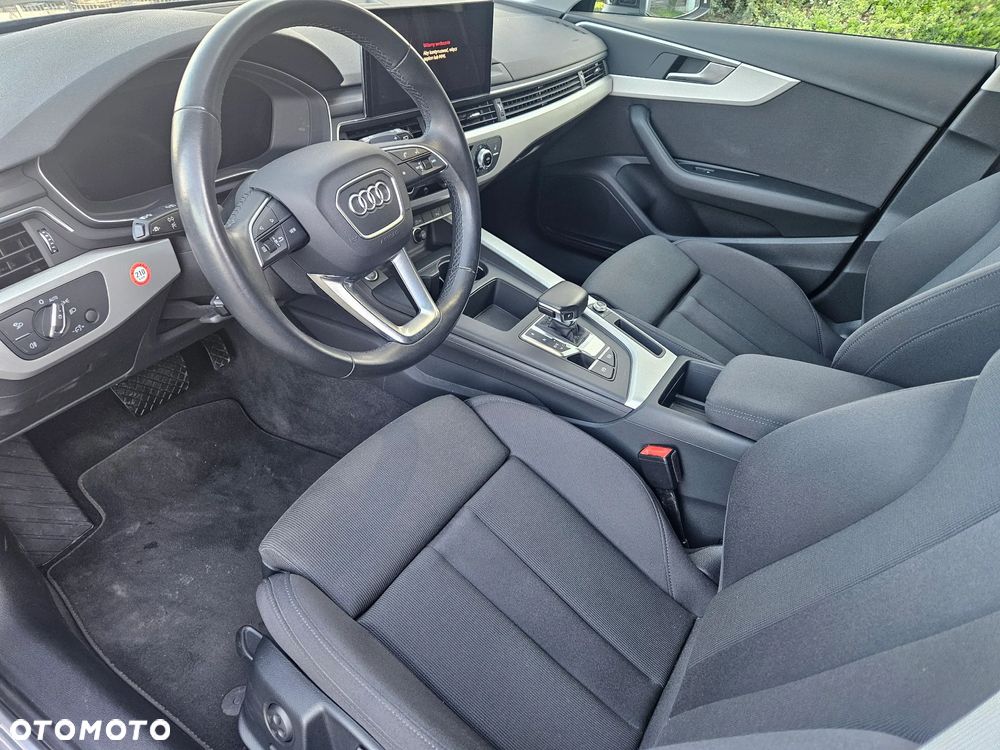 Audi A4 Avant 40 TFSI S tronic - 16