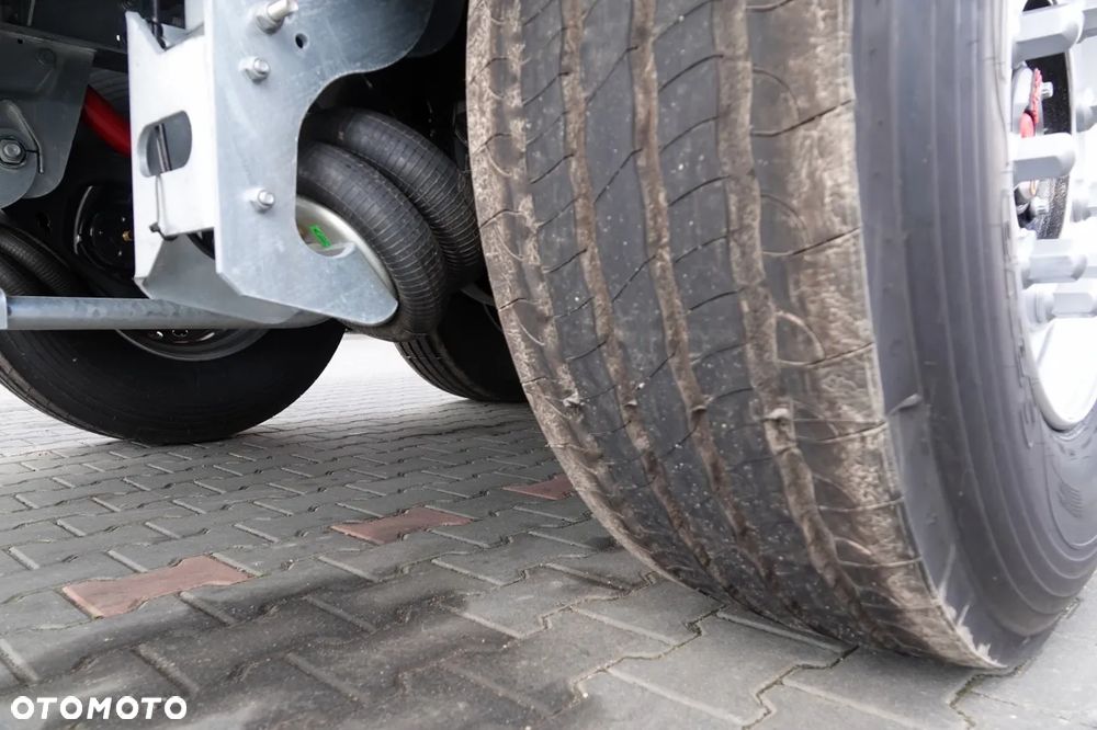 Zaslaw WYWROTKA 24 m3 / FABRYCZNIE NOWA / STALOWA / RYNNA WANNA HP / OŚ  PODNOSZONA / SAF / 2025 ROK - 16