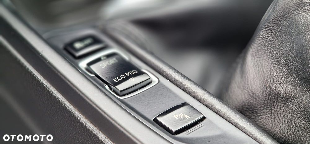 BMW Seria 3 328i xDrive Luxury Line - 13