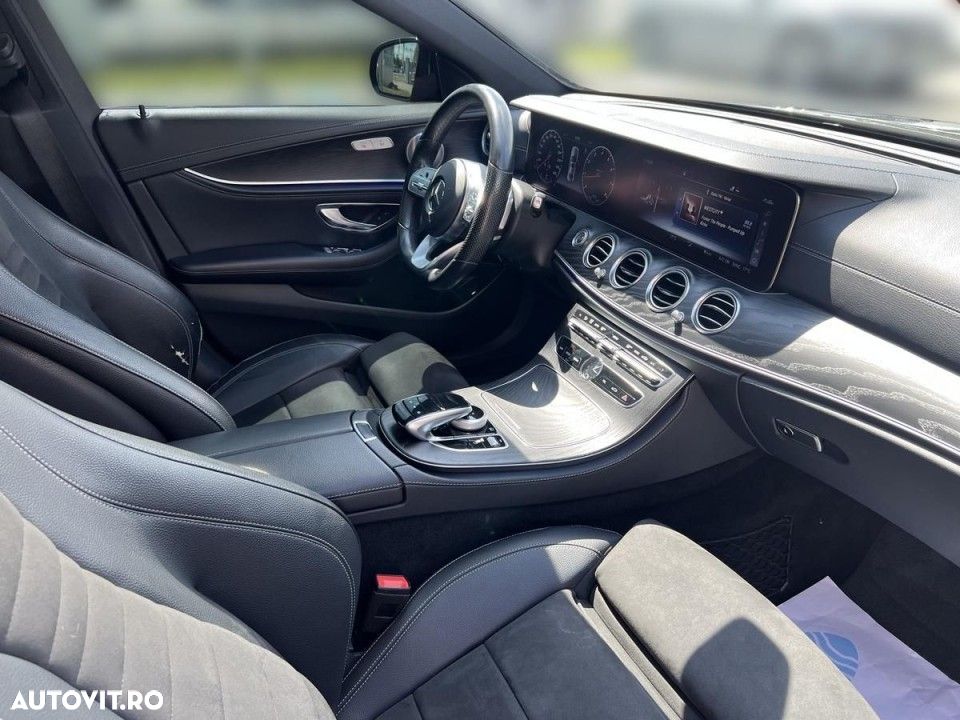 Mercedes-Benz E - 12