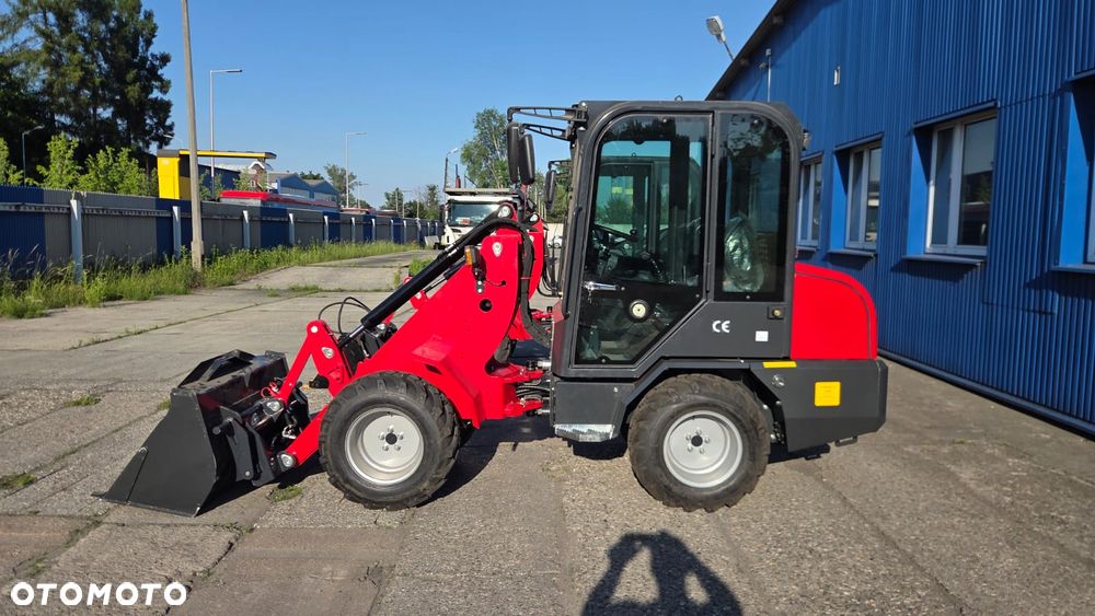 Kubota LOADER TRADER - 3