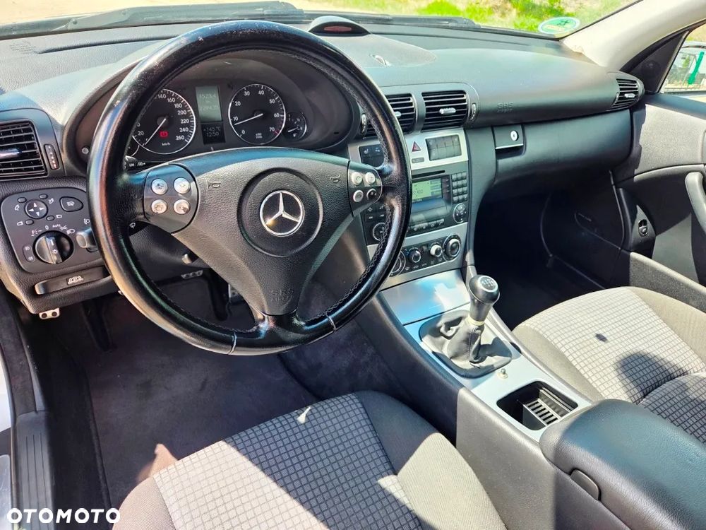 Mercedes-Benz Klasa C - 27