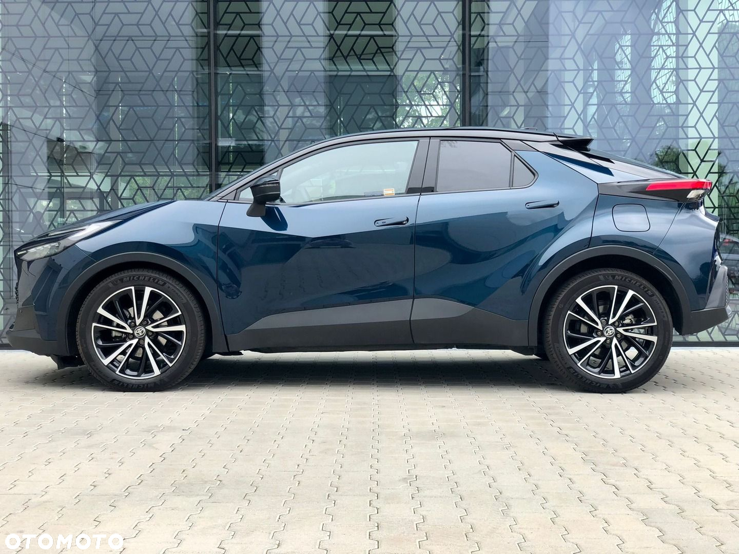 Toyota C-HR - 3