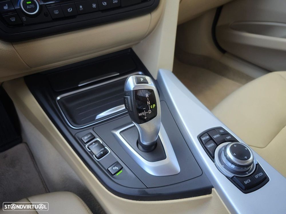BMW 320 d Touring Aut. - 24