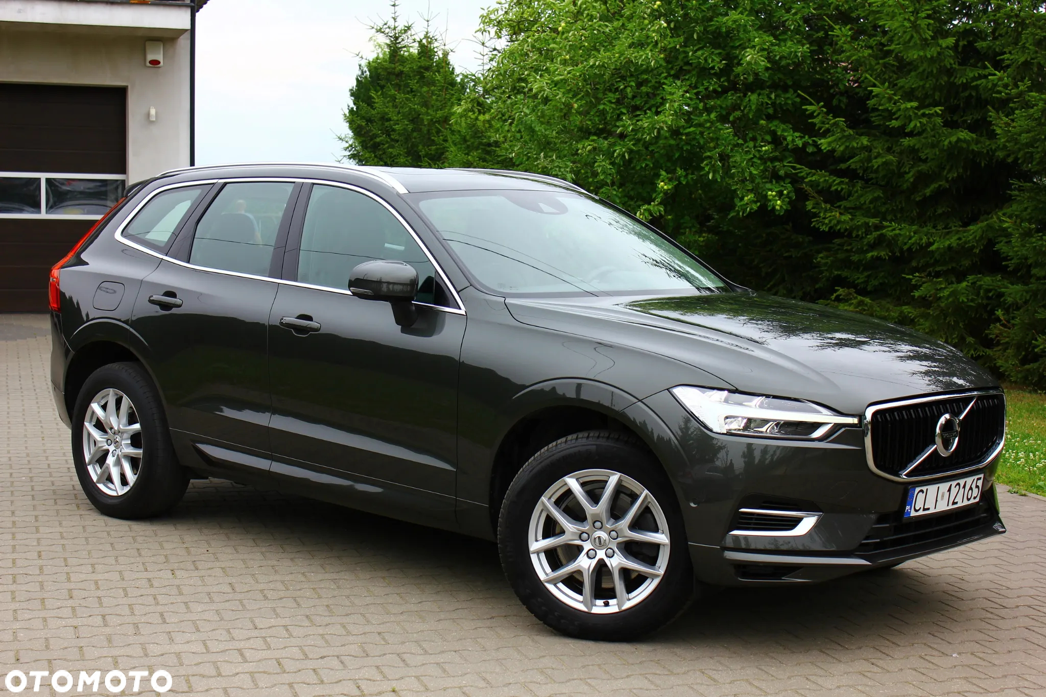 Volvo XC 60 T8 Twin Engine AWD Geartronic Momentum - 3
