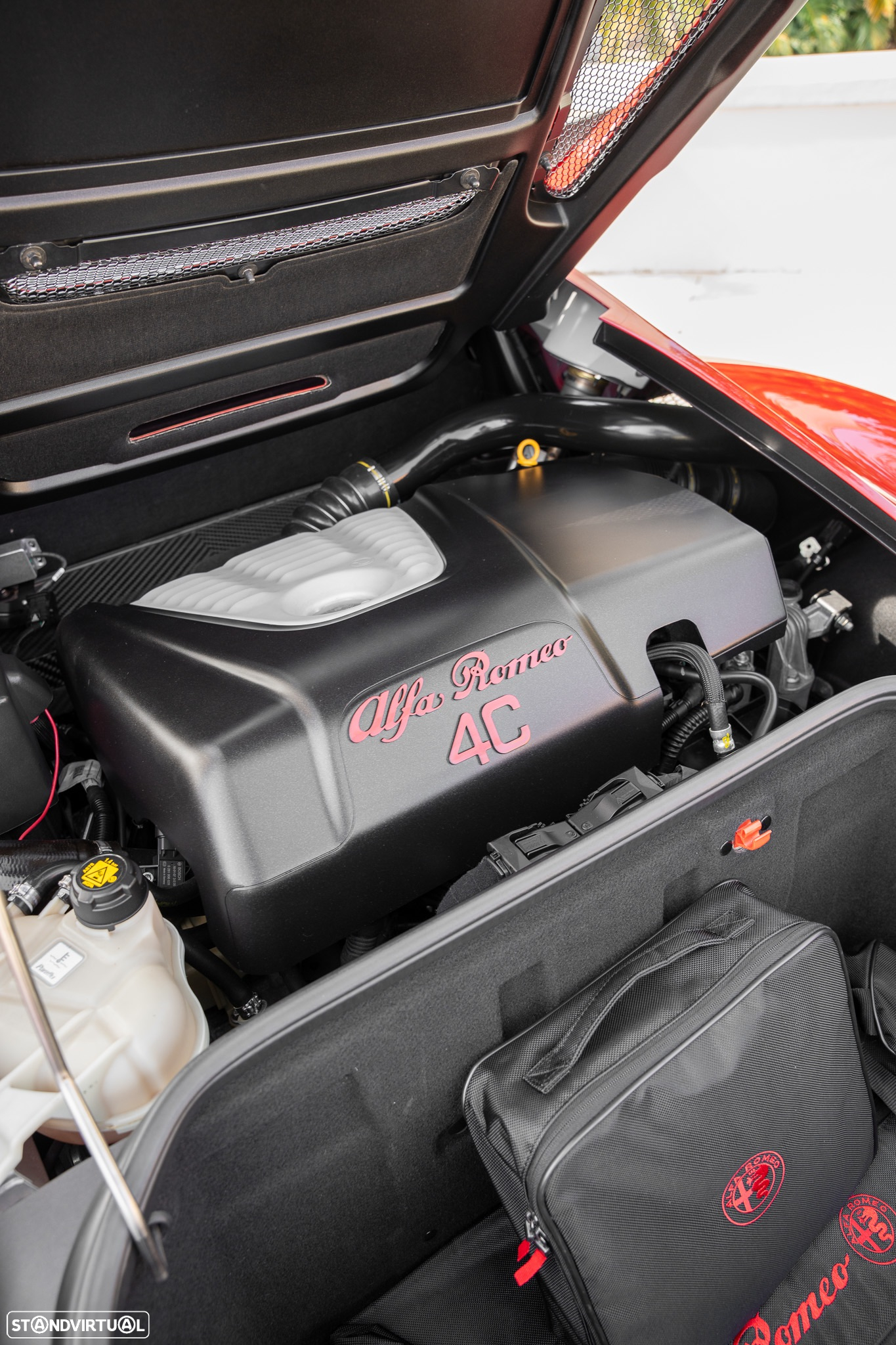 Alfa Romeo 4C Spider 1750 TBi - 38