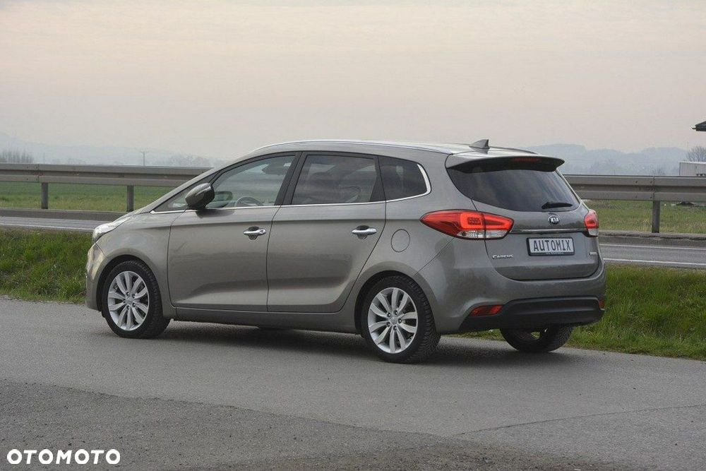 Kia Carens 1.7 CRDi L 7os - 5
