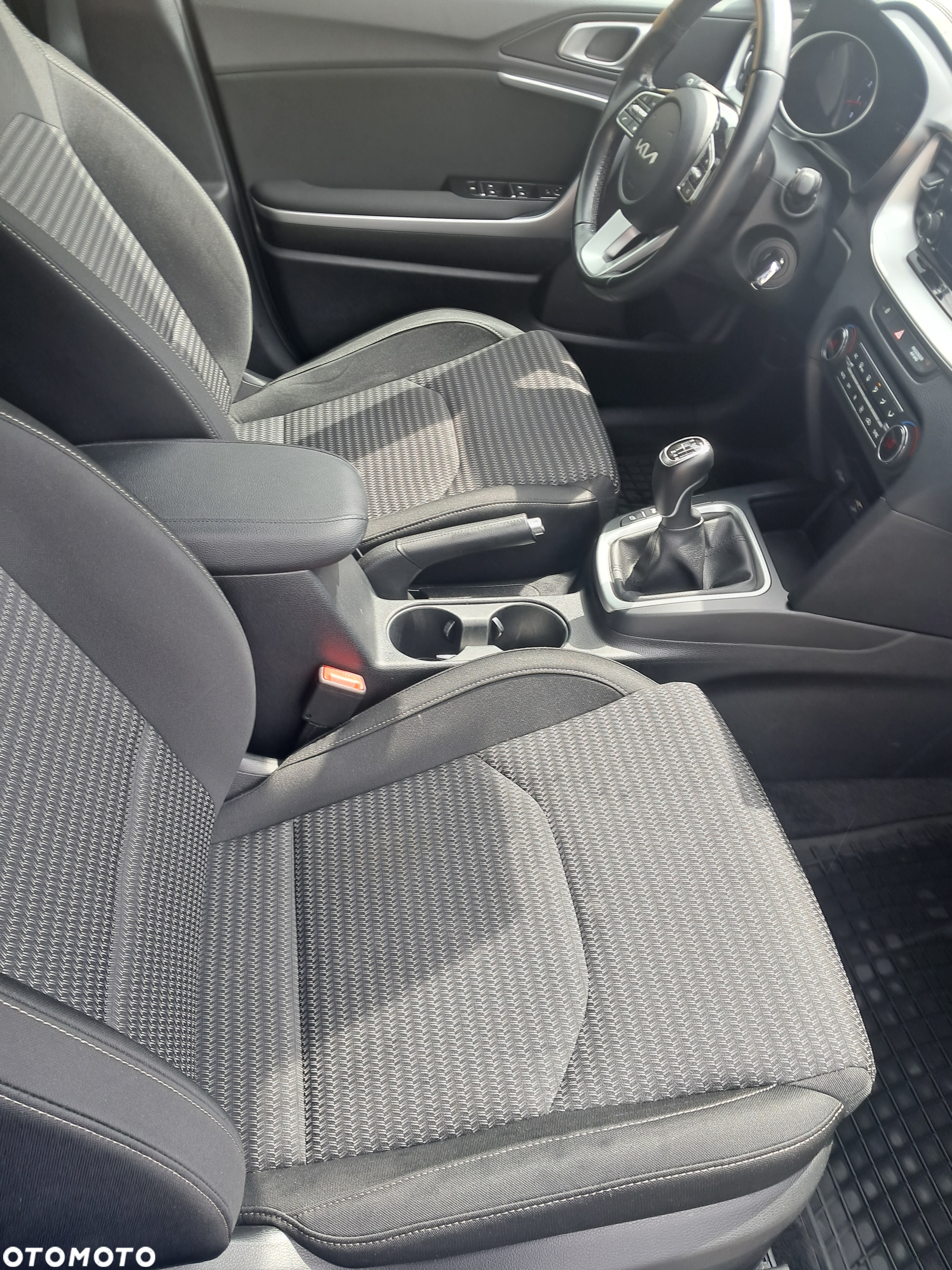 Kia Ceed 1.5 T-GDI M - 15