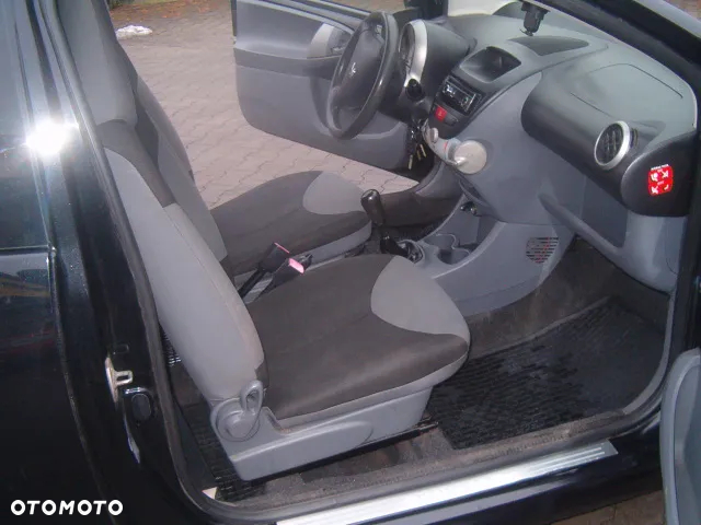 Peugeot 107 - 16