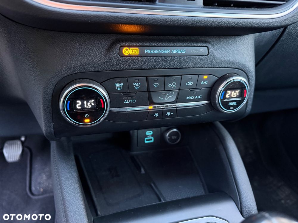 Ford Kuga - 21