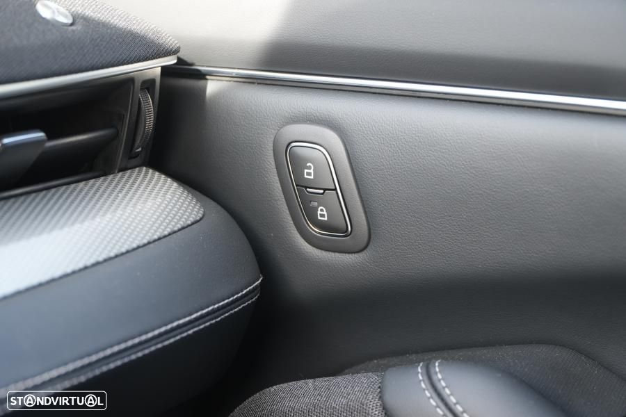 Ford Mustang Mach-E 75.7 kWh Base - 30