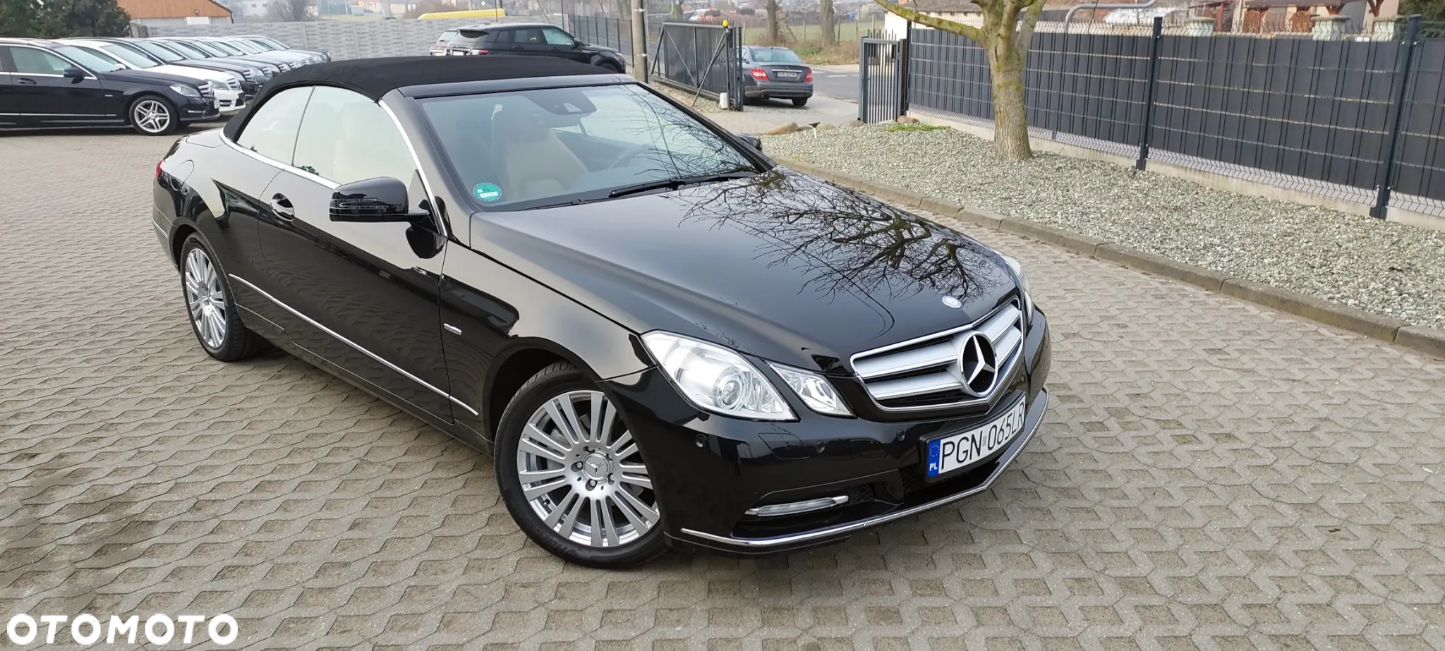 Mercedes-Benz Klasa E 200 CGI Cabrio BlueEFFICIENCY Automatik Avantgarde - 4