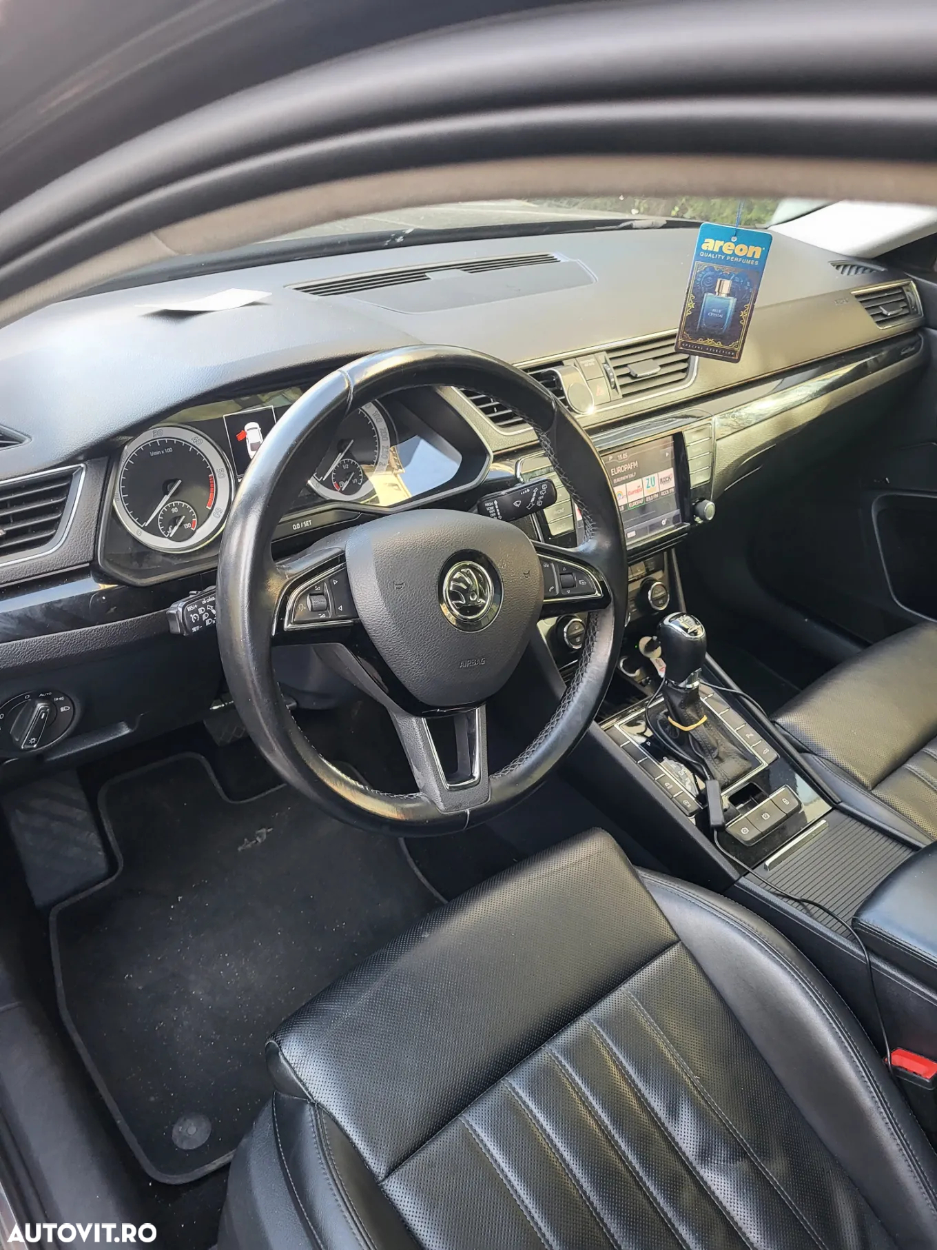 Skoda Superb 2.0 TDI DSG L&K - 26