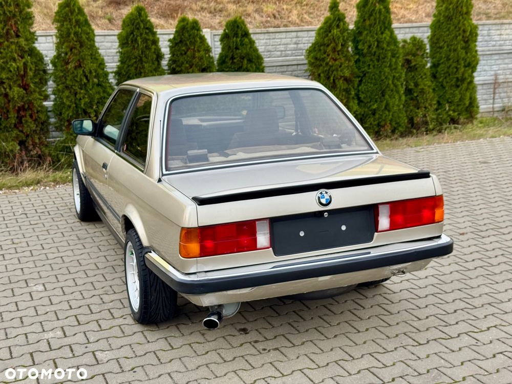 BMW 3 Series 1984 photo 3