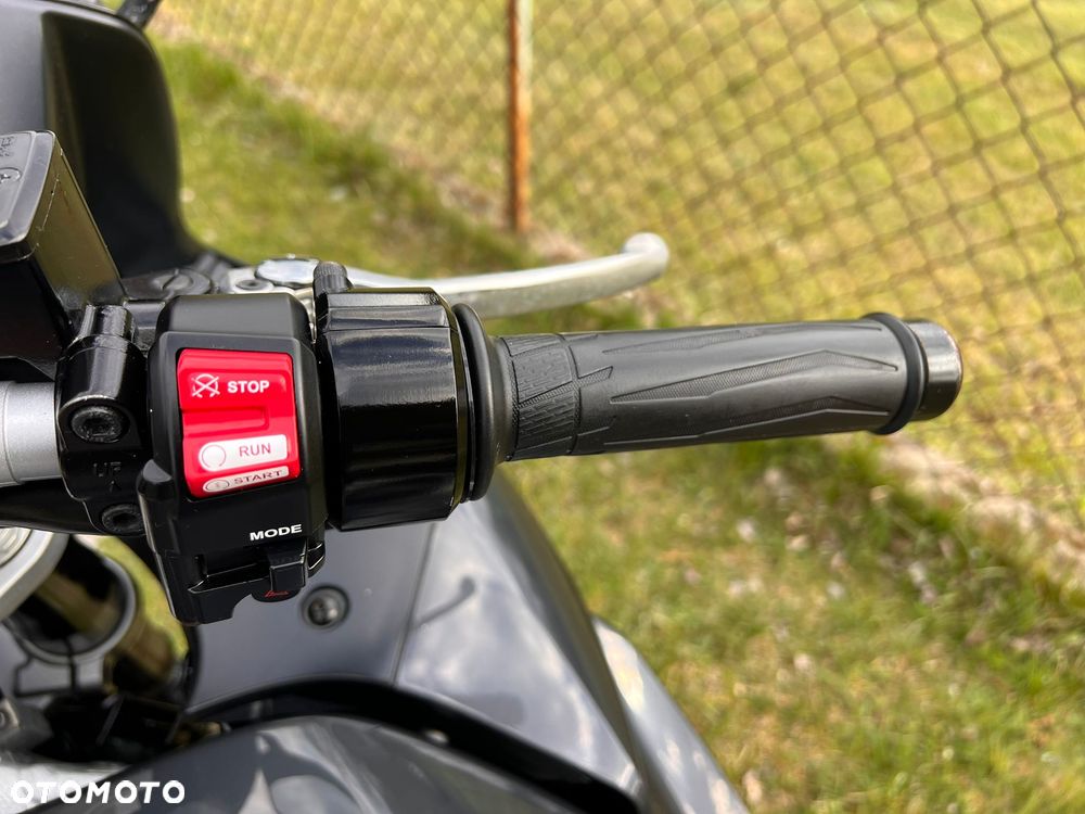 Yamaha FJR - 19