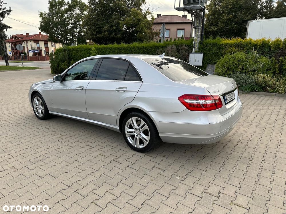 Mercedes-Benz Klasa E - 9