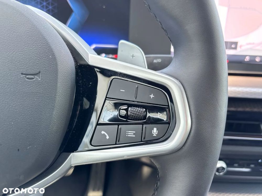 BMW Seria 3 320i xDrive M Sport - 21